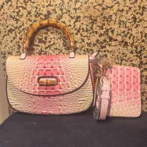 Elegant Pink Crocodile Pattern Handbag Set